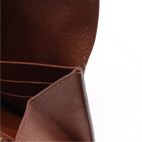 Louis Vuitton Monogram Sarah Wallet - Made in France - Authentic - Picture 6 of 8